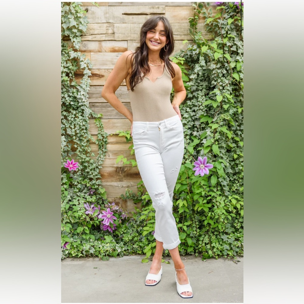 NWT Judy Blue Size 16 White Mid Rise White Jeans Boyfriend Fit